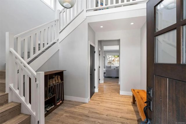 3 of 39 - 132 Crease Ave, Saanich, BC