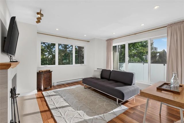 3 of 18 - 1619 Morrison St 303, Victoria, BC