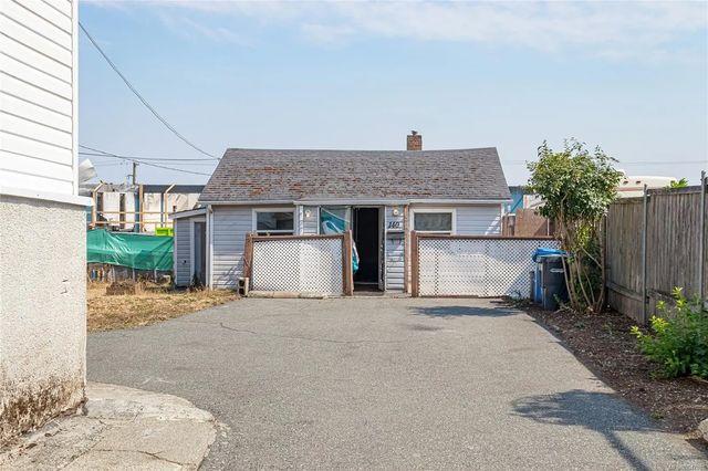 5 of 49 - 138 Strickland St, Nanaimo, BC