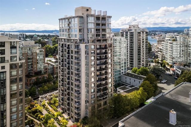 2 of 49 - 751 Fairfield Rd 609, Victoria, BC