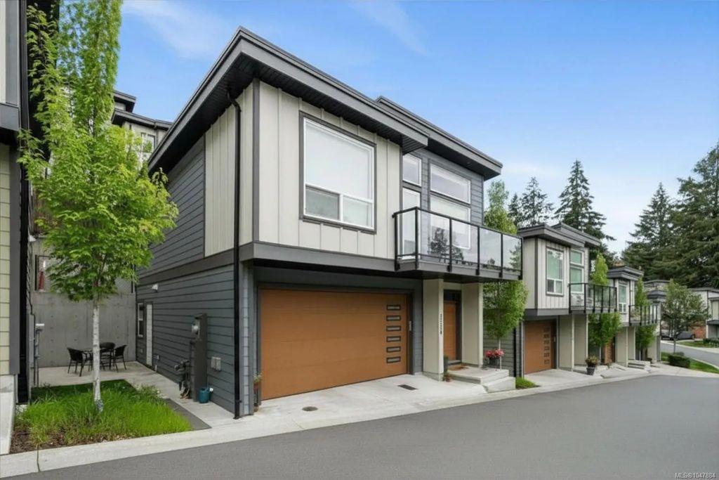 2116 Echo Valley Crt, Langford