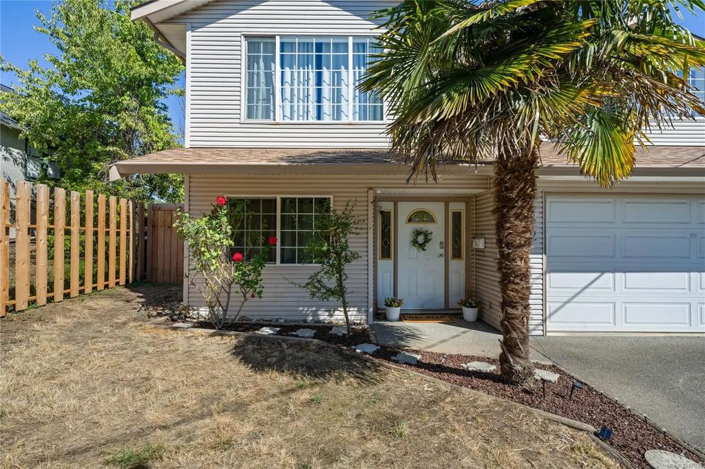632 Howard Ave, Nanaimo