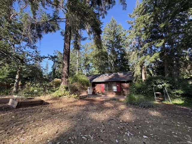 2 of 21 - 23 Pirates Lane, Protection Island, BC