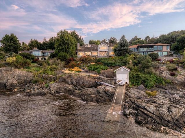 2 of 68 - 2924 Mt. Baker View Rd, Saanich, BC