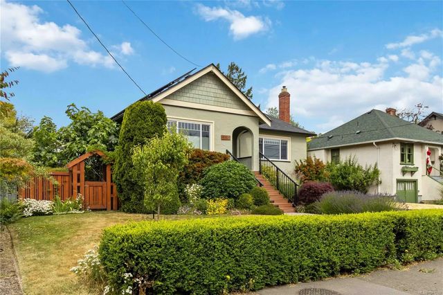 4 of 59 - 590 Monterey Ave, Oak Bay, BC