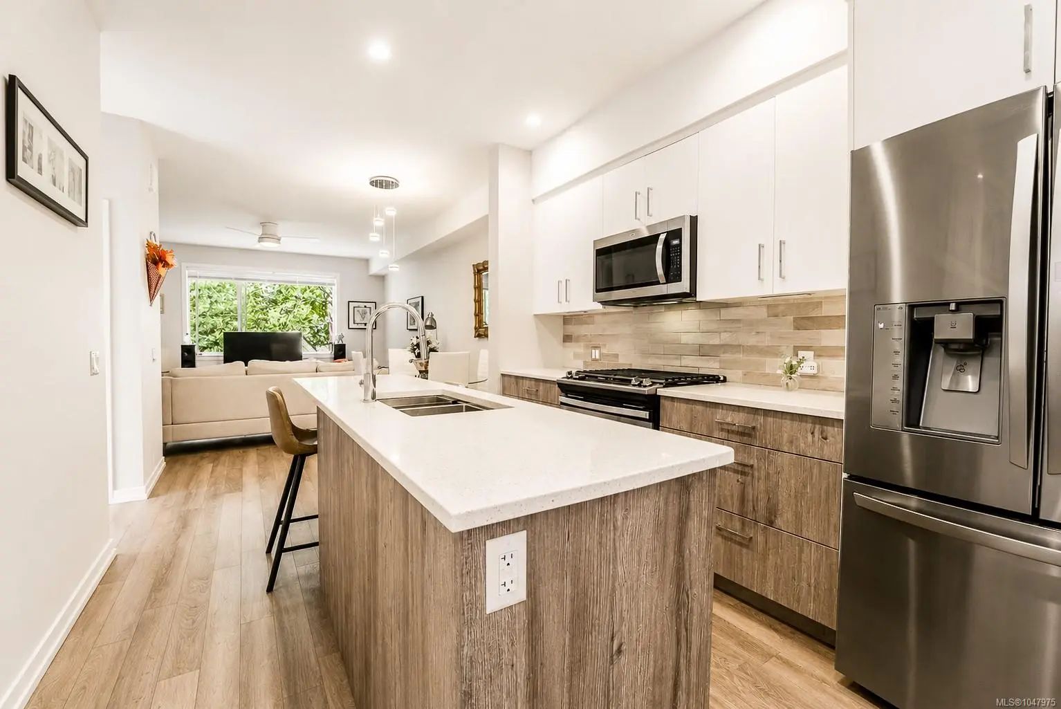 1047975, Residential, 694 Hoylake Ave 112, Langford, BC, , , V9B 3P7