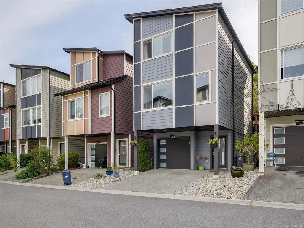 3367 Crossbill Terr, Langford