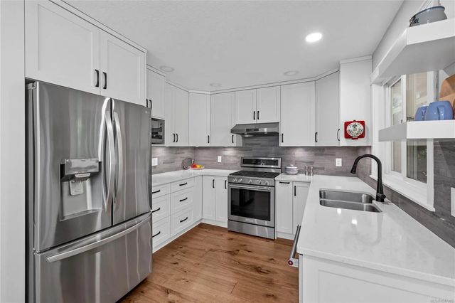 4 of 45 - 683 Gaetjen St, Parksville, BC