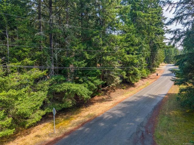 5 of 20 - 3610 Jolly Roger Cres, Pender Island, BC