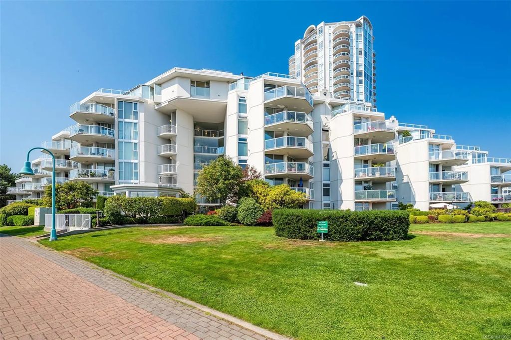158 Promenade Dr 102, Nanaimo