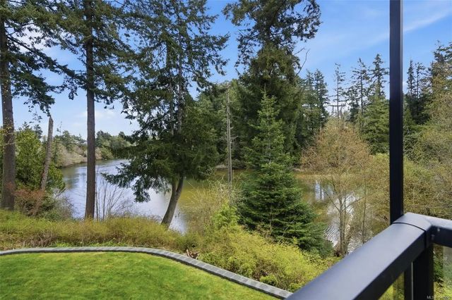 3 of 58 - 107 Parsons Rd, View Royal, BC