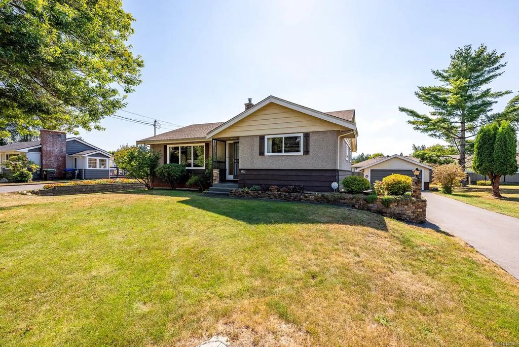 1775 Willemar Ave, Courtenay