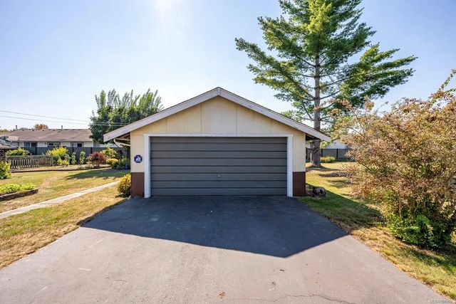 2 of 96 - 1775 Willemar Ave, Courtenay, BC