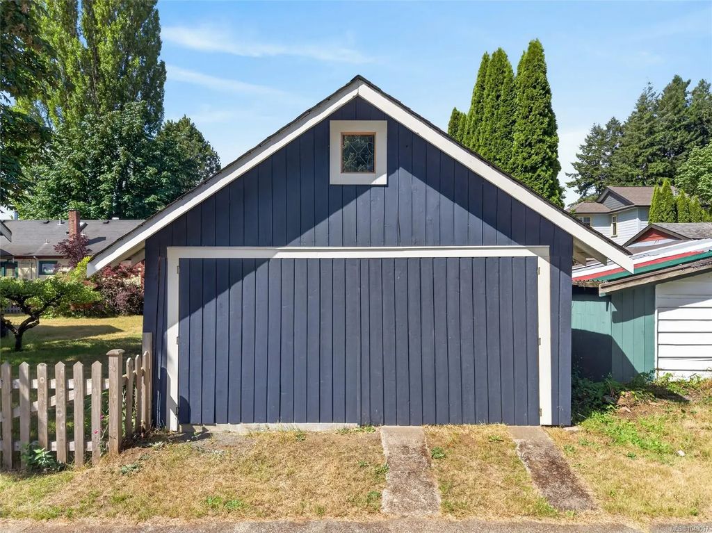 307 3rd St, Courtenay