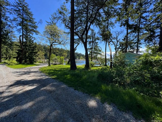 2 of 11 - 212 Captain Morgans Blvd, Protection Island, BC