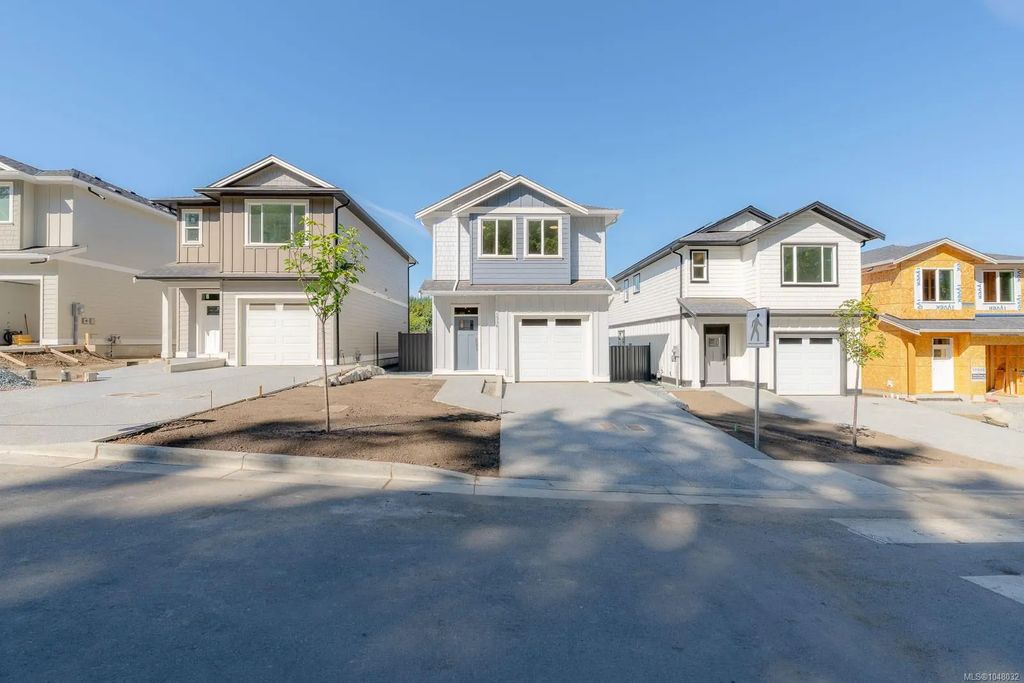 1336 Mckinley Rd, Ladysmith