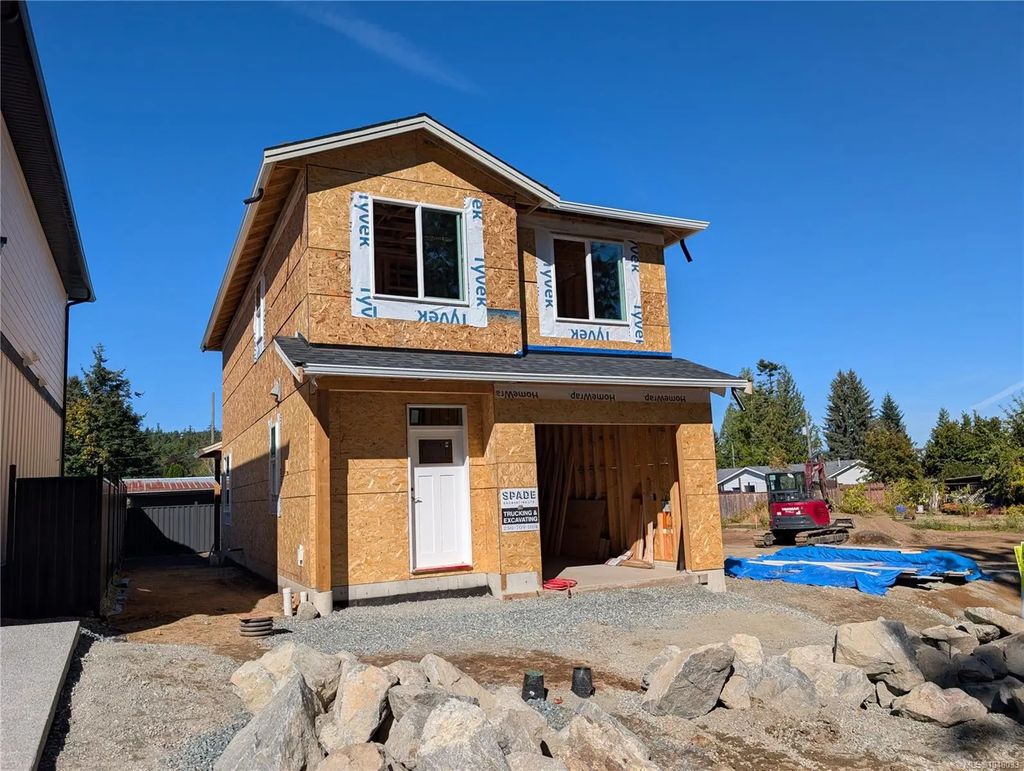 1348 Mckinley Rd, Ladysmith