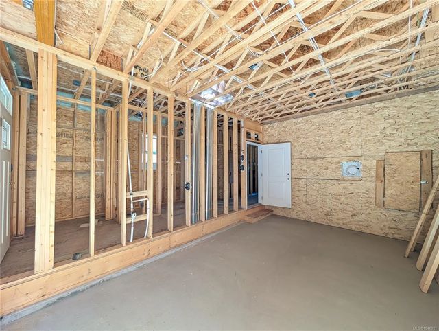 4 of 18 - 1348 Mckinley Rd, Ladysmith, BC