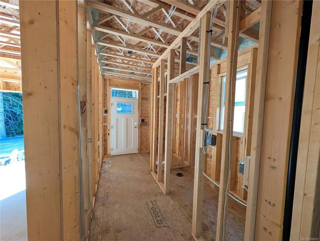 5 of 18 - 1348 Mckinley Rd, Ladysmith, BC