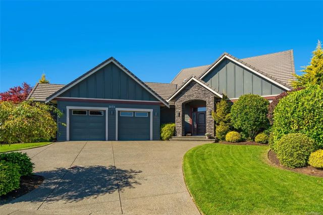 2 of 60 - 3172 Royal Vista Way, Courtenay, BC