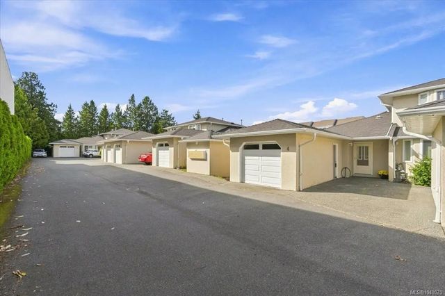 2 of 20 - 6211 Blueback Rd 4, Nanaimo, BC