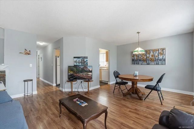 5 of 20 - 6211 Blueback Rd 4, Nanaimo, BC