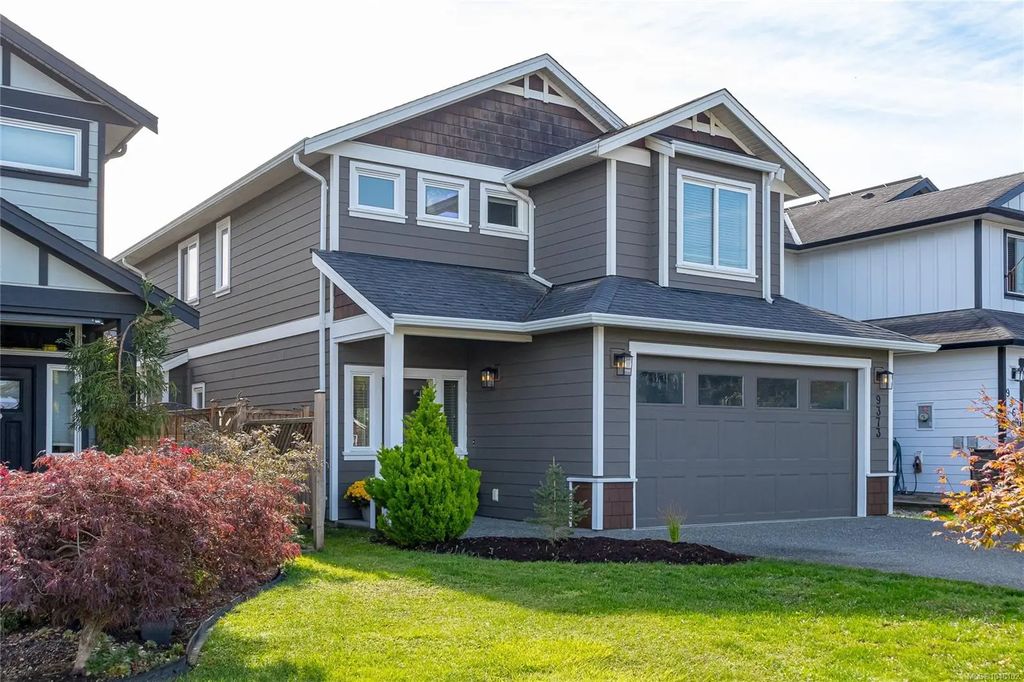 9373 East Saanich Rd, North Saanich