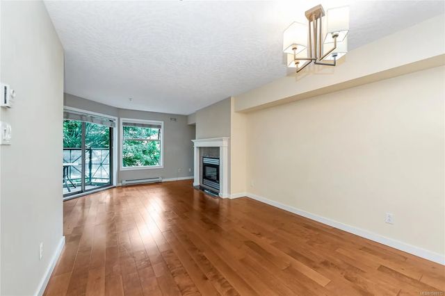 4 of 24 - 935 Johnson St 209, Victoria, BC