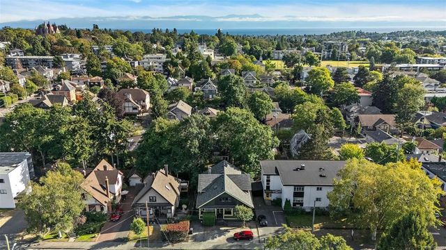 2 of 58 - 1317 Pandora Ave, Victoria, BC