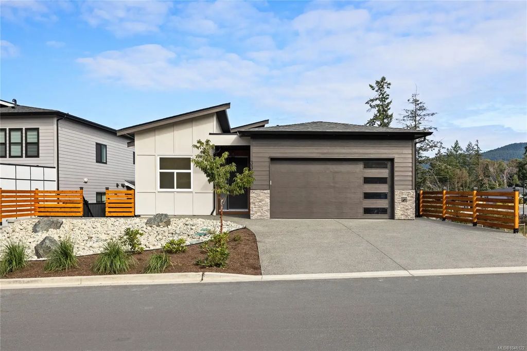 3334 Woodrush Dr, Duncan