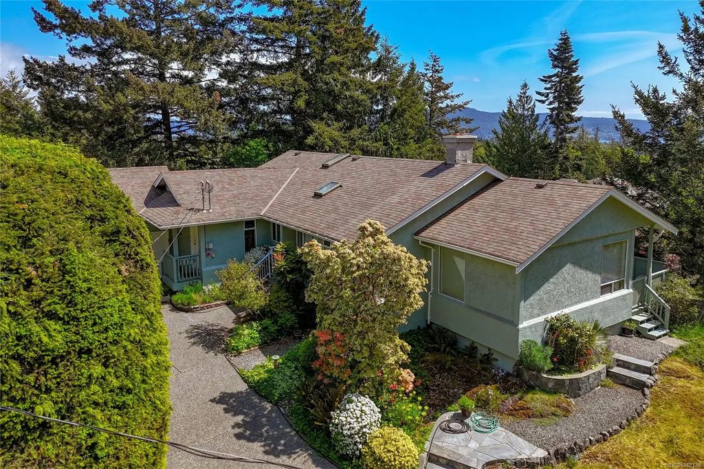 2175 Firwood Pl, Sooke