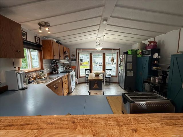 3 of 19 - 5250 Beaver Harbour Rd 62, Port Hardy, BC