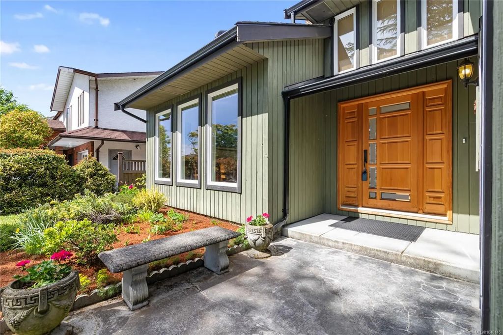 4021 Dawnview Cres, Saanich
