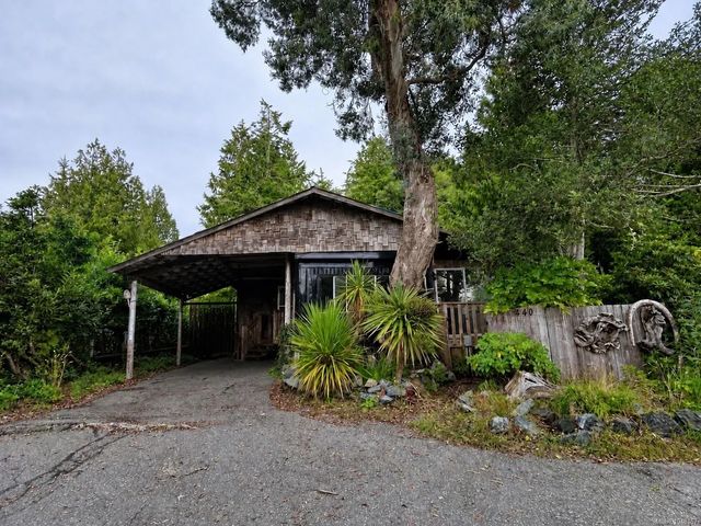 4 of 39 - 440 Orca Cres, Ucluelet, BC