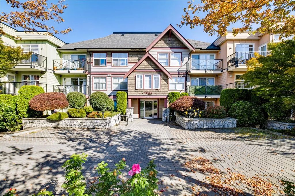 1618 North Dairy Rd 103, Saanich