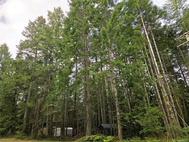 3 of 13 - 323 Davis Rd, Gabriola Island, BC