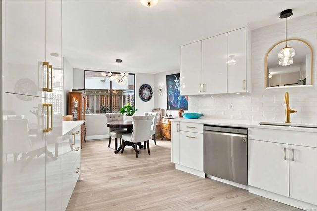 2 of 63 - 225 Belleville St 107, Victoria, BC