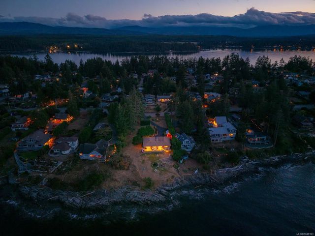 2 of 58 - 1388 Reef Rd, Nanoose Bay, BC