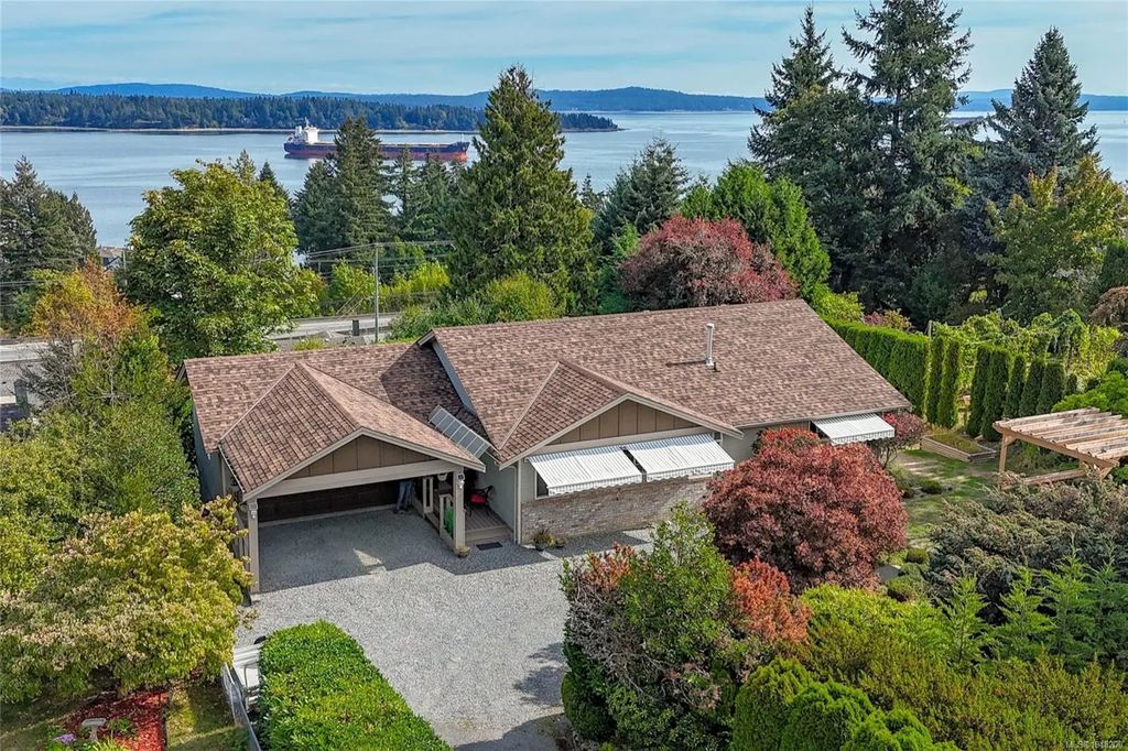 421a Walker Ave, Ladysmith