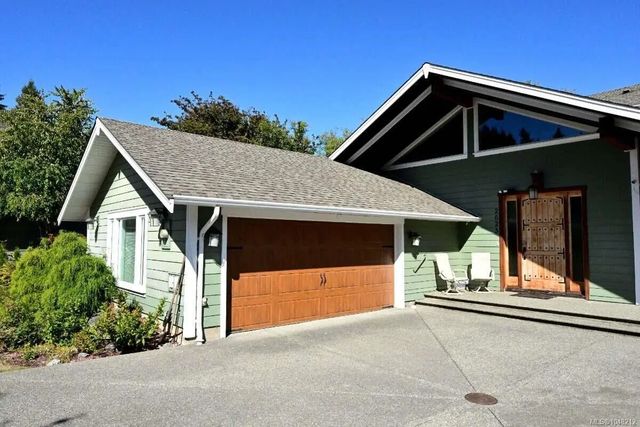 2 of 60 - 2625 Streamside Pl, Mill Bay, BC
