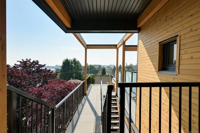 5 of 56 - 958 Wollaston St 4, Esquimalt, BC