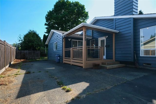 2 of 21 - 729 Holm Rd, Campbell River, BC