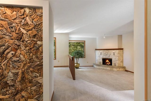3 of 40 - 4404 Meadowood Pl, Saanich, BC