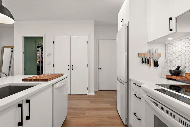 5 of 32 - 2348 Beacon Ave 203, Sidney, BC