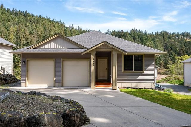 3480 Pacific Edge Way, Nanaimo
