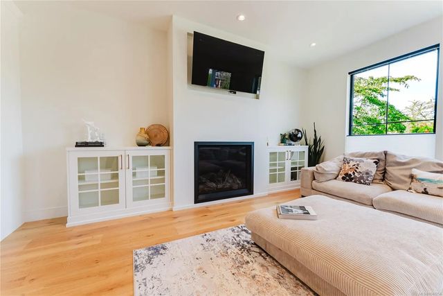 3 of 58 - 63 Boyd St, Victoria, BC