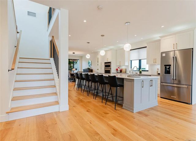 4 of 58 - 63 Boyd St, Victoria, BC