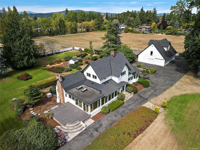 2 of 54 - 3190 Martindale Rd, Central Saanich, BC