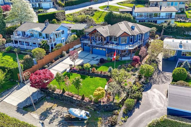 2 of 77 - 3304 Chemoy Rd, Chemainus, BC