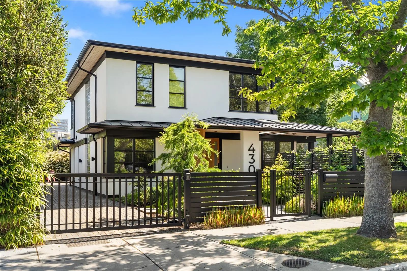 Victoria Real Estate - MLS # 1048297, Residential real estate for Sale in , MLS Listings # 1048297
